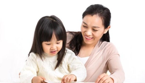 中证策略 父母如何向孩子强调读书和学习的重要性？